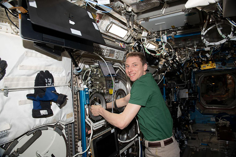 NASA astronaut Woody Hoburg dose physics research on the ISS