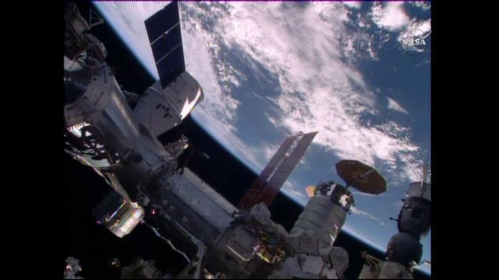 206snaps about spacex crs 8 installation on nasa tv public qu 3