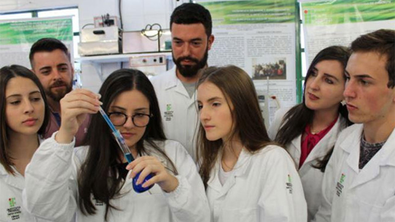 Winning SSEP group from IFSC Xanxer√™ in Brazils second year of SSEP participation.