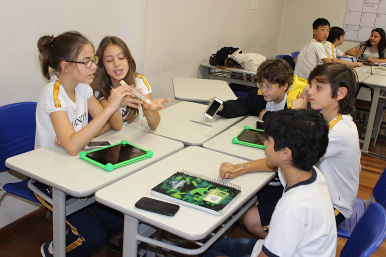 Students from Dante Alighieri and EMEF Perimetral in Brazils first year of SSEP participation.