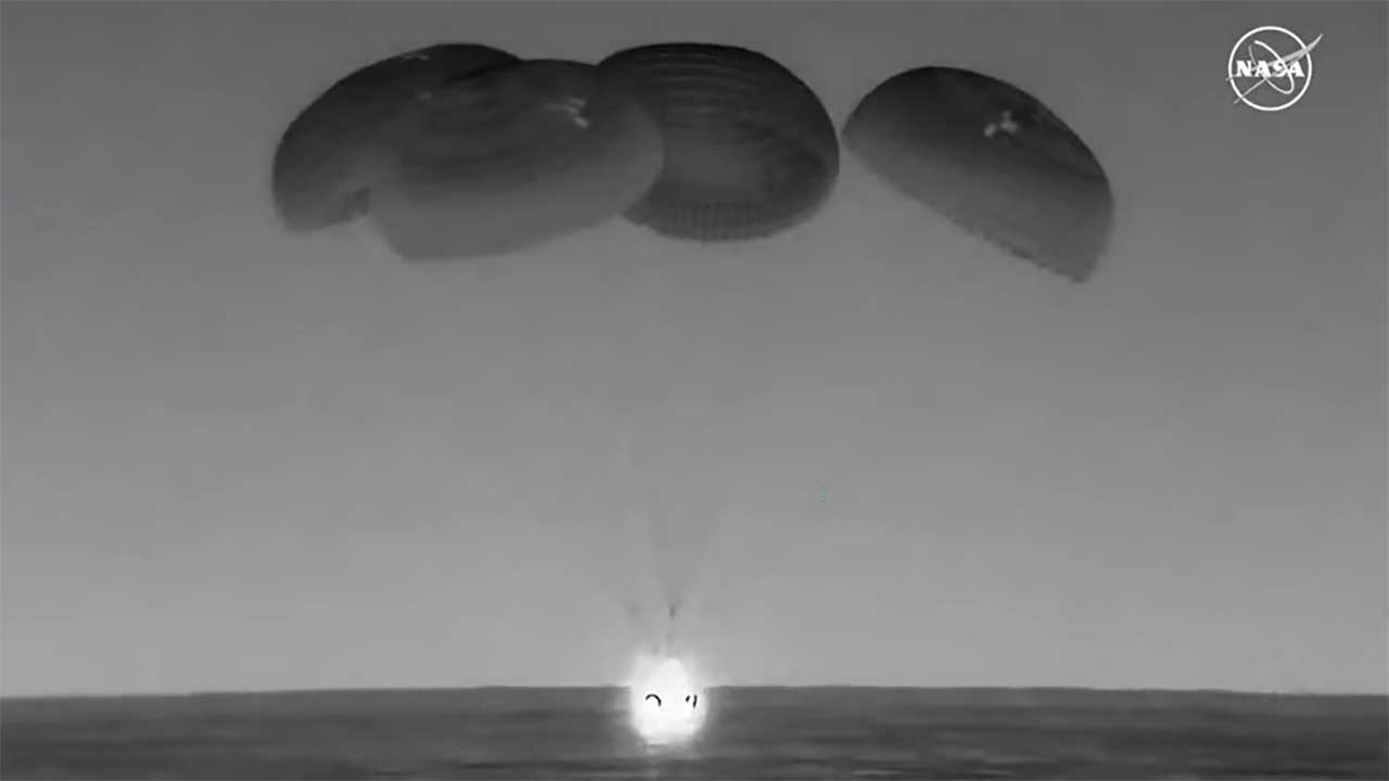 The SpaceX Dragon Endurance spacecraft is seen as it splashes down in the Gulf of Mexico off the coast of Pensacola, Florida, at 5:47 a.m. EDT, returning Crew-7 to Earth.