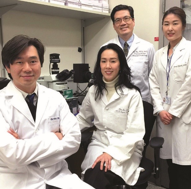 Chia Soo (center) and Jin Hee Kwak (right), University of California, Los Angeles, and the RR 5 team
