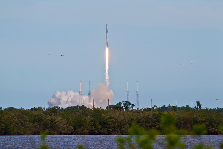 18. At 4:30 pm, the Falcon 9 rocket roared upward in a flawless launch! Within ten minutes, the Dragon capsule had reached its orbital speed of 17,000 miles per hour. This launch demonstrated <a href=