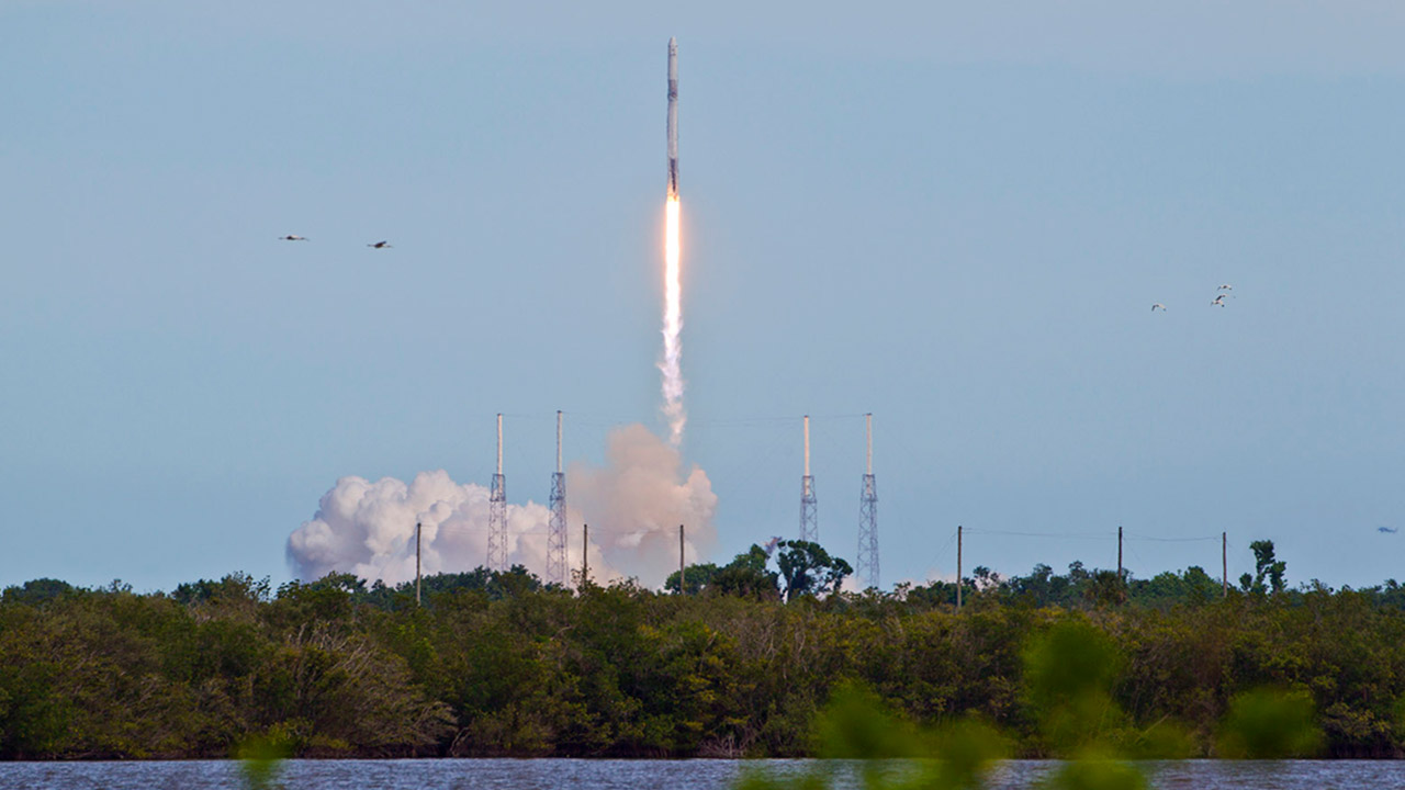 SpaceX 14 18 Falcon rocket Adams