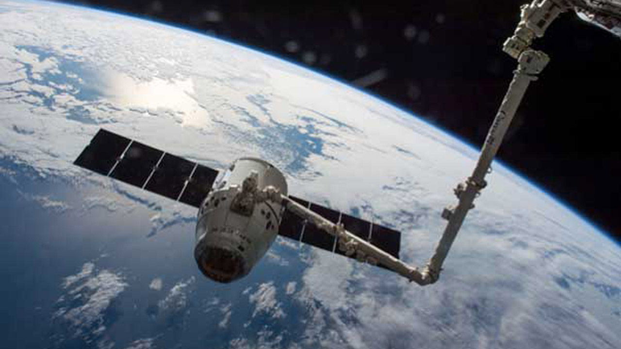 SpaceX dragon