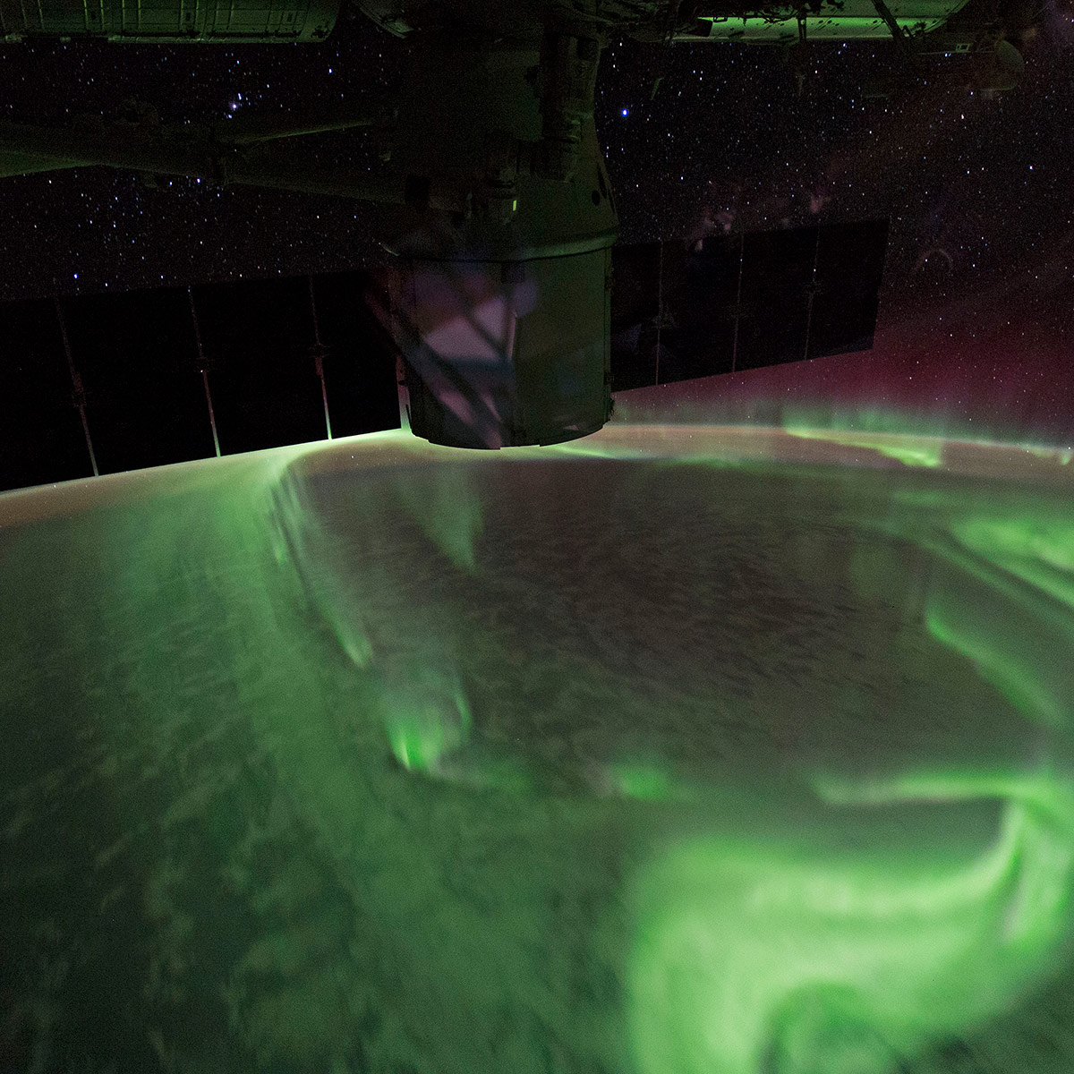 Southern Lights near the Great Australian Bight An astronaut took this photograph of the Aurora Australis in August 2017. At the time, the International Space Station was moving over the southern Indian Ocean towards the Great Australian Bight and Melbourne, Australia.