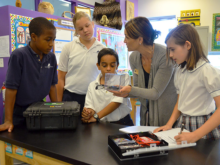 5th grade teacher Jessika Smith Awty International School, Houston