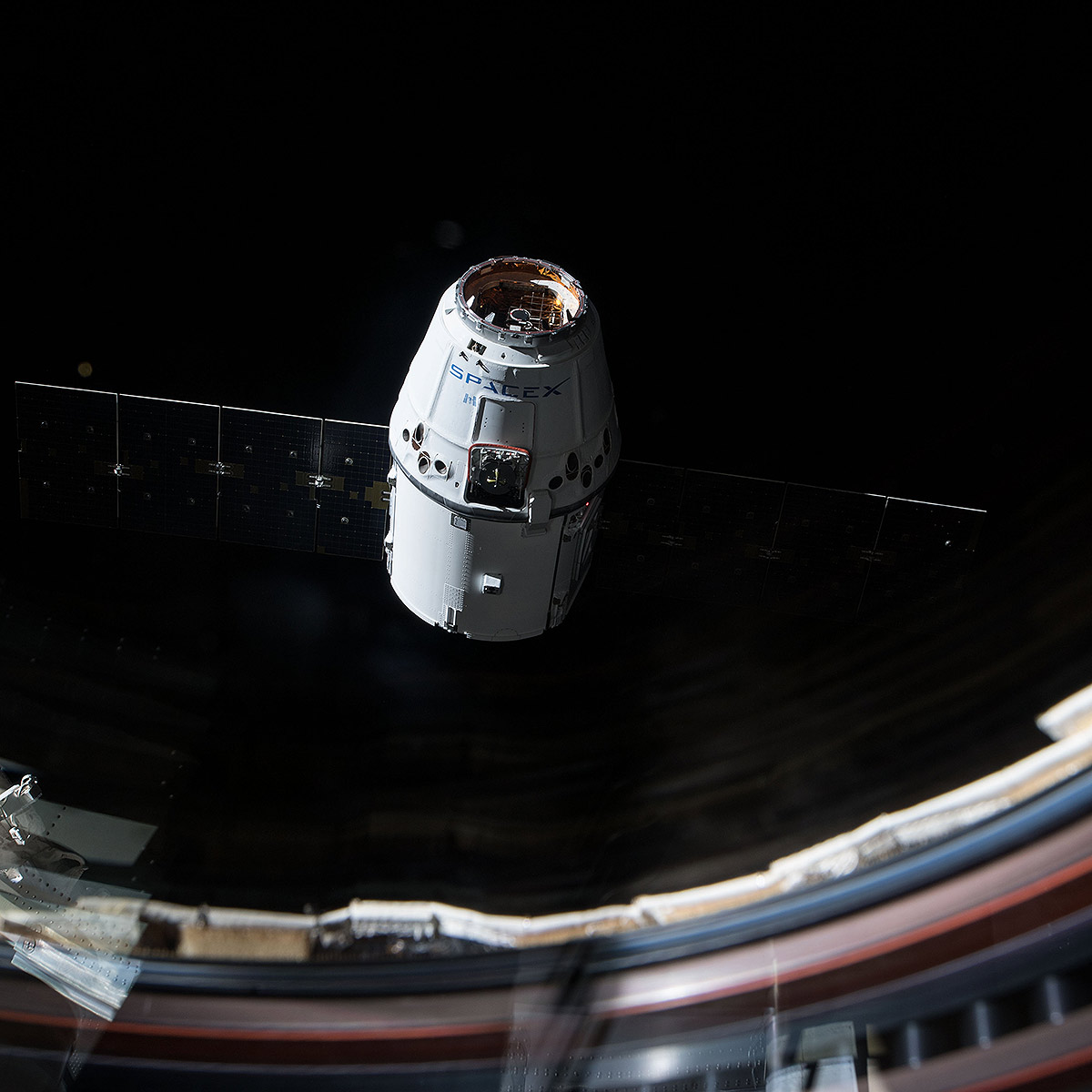 dragon crs13 approaches station