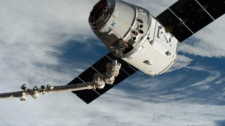 dragon docking spacexcrs18