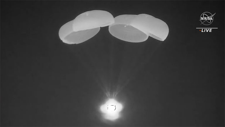 The SpaceX Dragon Endeavour splashes down in the Atlantic Ocean off the coast of Jacksonville, Florida, returning Crew 6 to Earth.