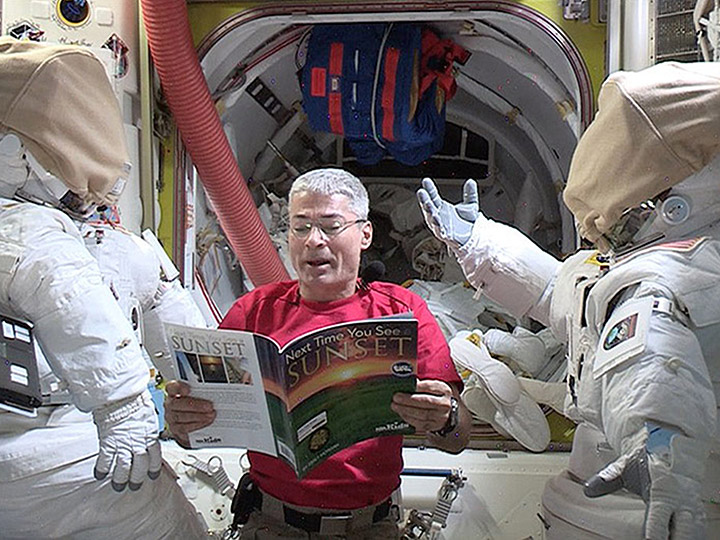 mark vande hei story time space3