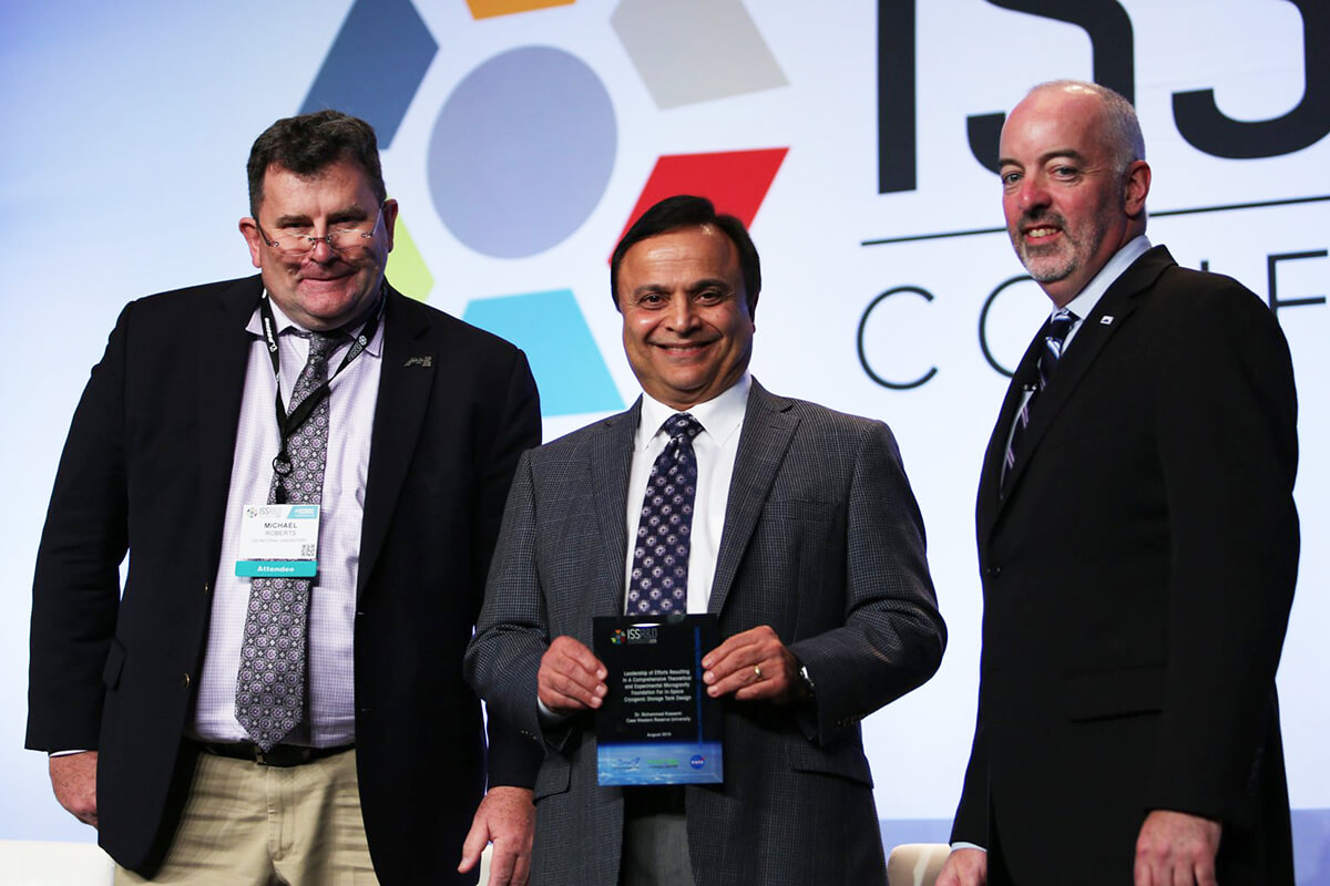 Dr. Mohammad Kassemi of Case Western Reserve received a 2019 ISSRDC award for compelling results in technology development and demonstration.