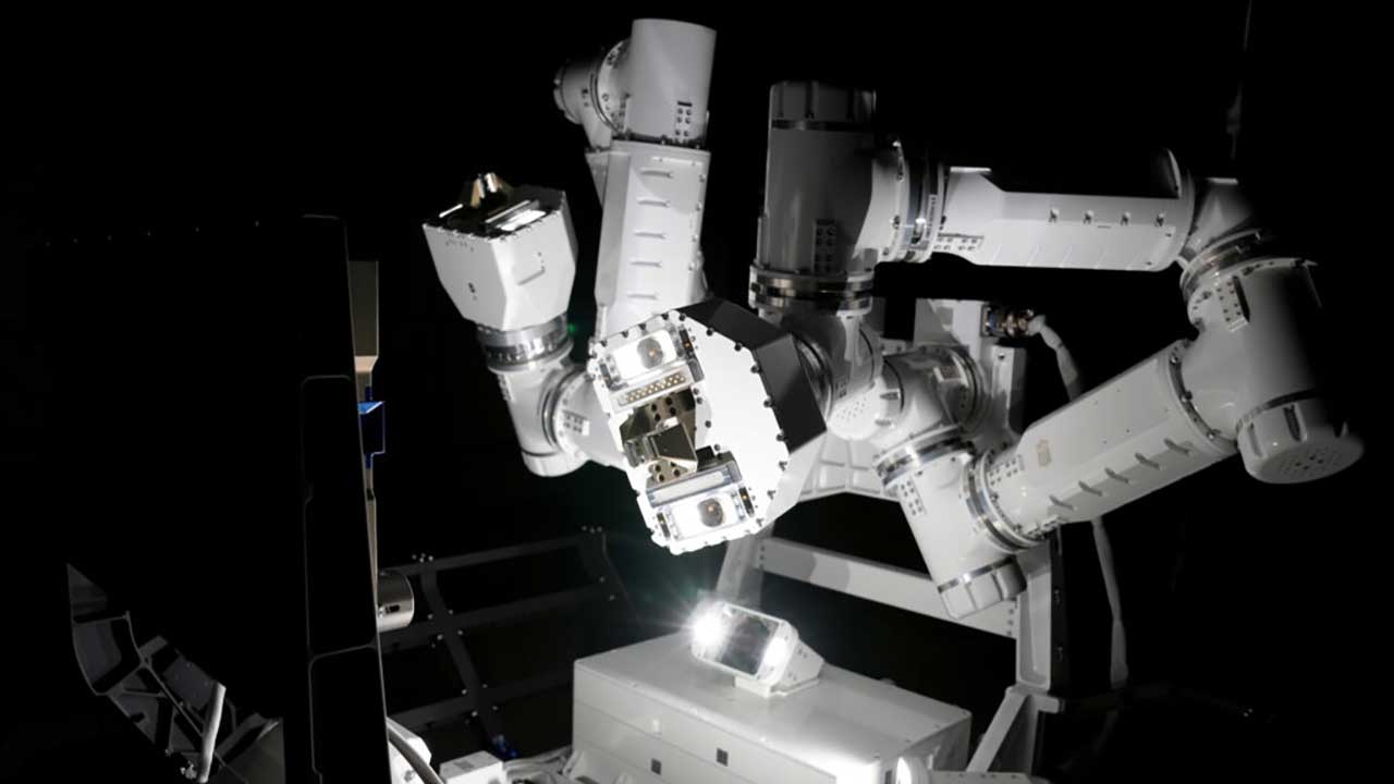 GITAI's S2 robotic arm system