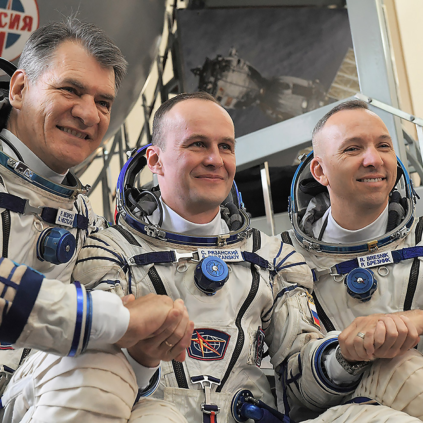 European Space Agency astronaut Paolo Nespoli, Roscosmos cosmonaut Sergei Ryazansky and NASA astronaut Randy Bresnik after the comprehensive training using the Teleoperator simulator at the Gagarin Cosmonaut Training Center.