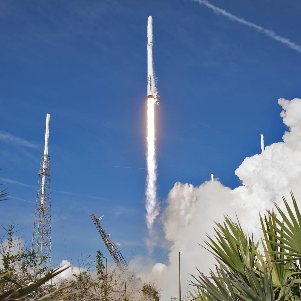 The two stage Falcon 9 launch vehicle lifts off Space Launch Complex 40 at Cape Canaveral Air Force Station carrying the Dragon resupply spacecraft to the International Space Station. Liftoff was at 10:36 a.m. EST. On its 13th commercial resupply services mission to the International Space Station, Dragon will bring up supplies, equipment and new science experiments for technology research. The SpaceX Dragon spacecraft will deliver about 4,800 pounds of cargo and material to support science investigations aboard the space station.
