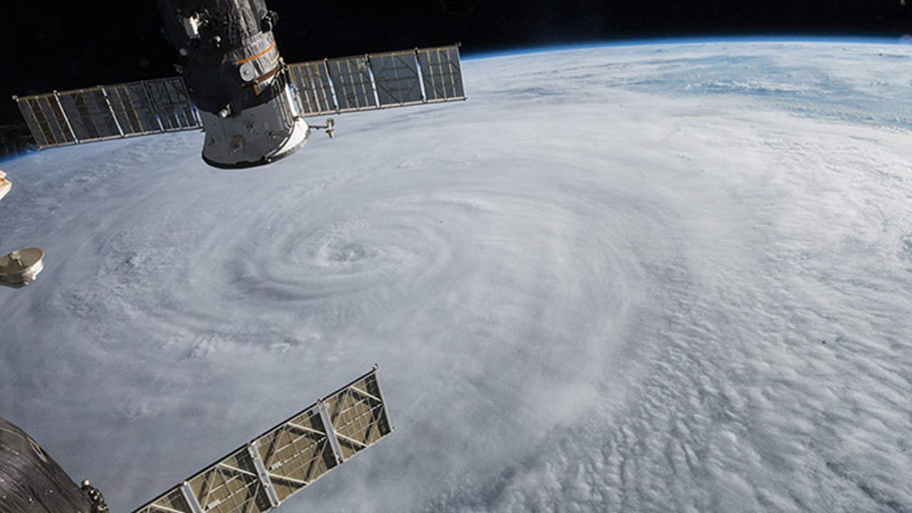typhoon soulder from iss