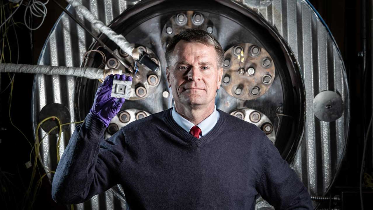 harsh-conditions-glenn-venus-durable-integrated--circuit NASA Researcher Phil Neudeck and his team have developed extremely durable silicon carbide semiconductor integrated circuits to survive those harsh conditions