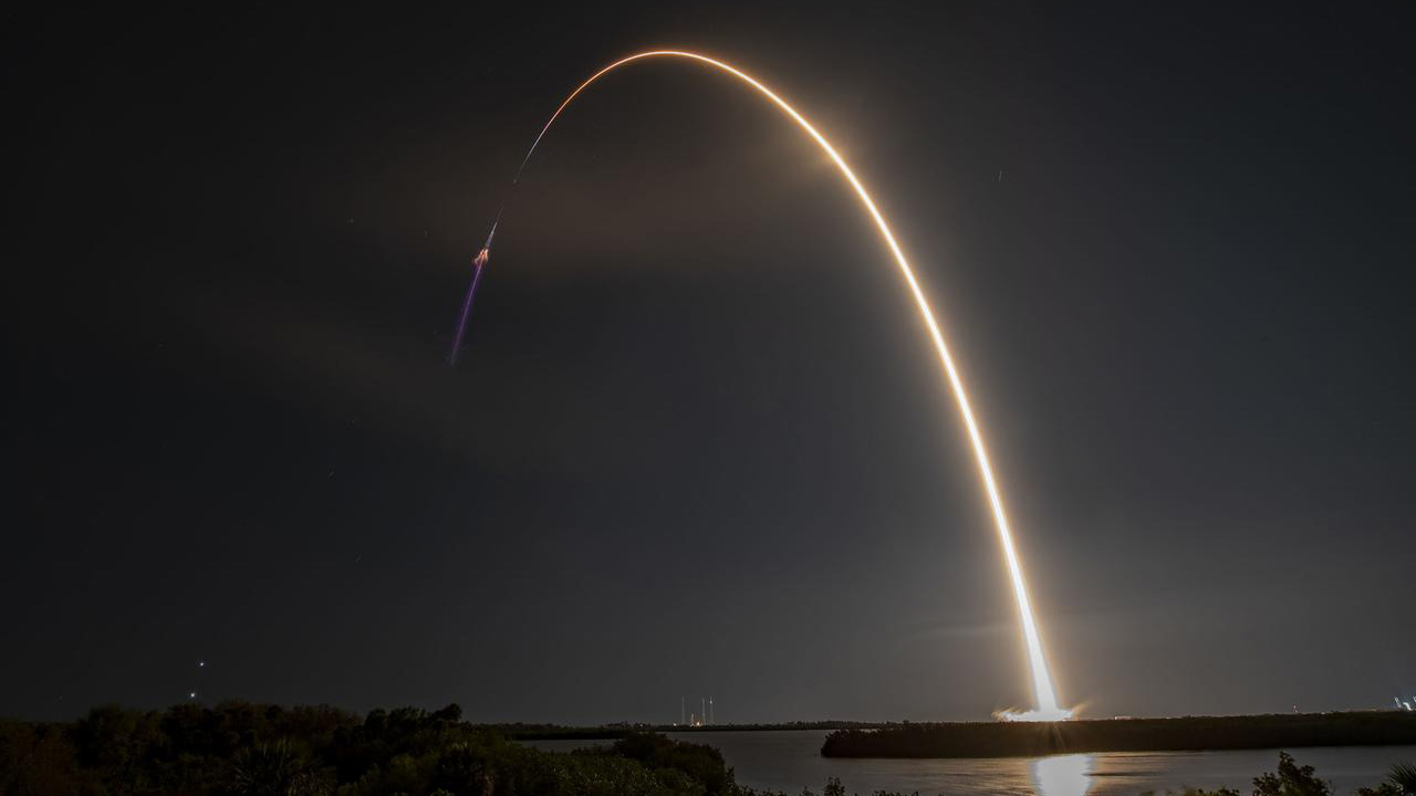 spx27-night-launch-arc SpaceX CRS-27 launches from Launch Complex 39A at NASA’s Kennedy Space Center in Florida on March 14, 2023.